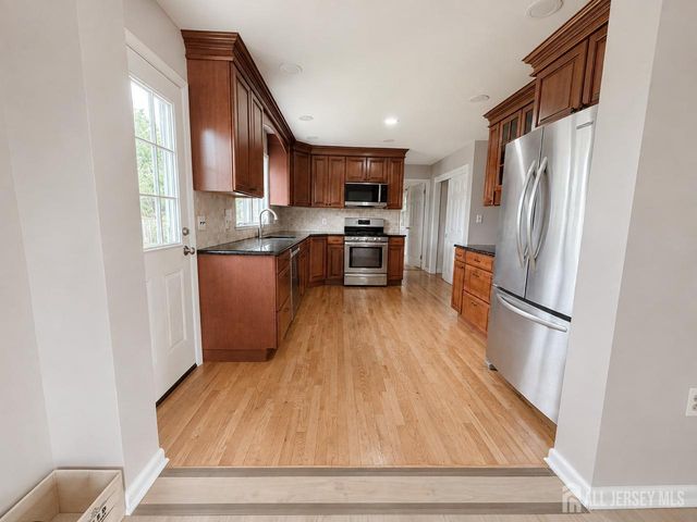 580 Village Road W, West Windsor, NJ 08550