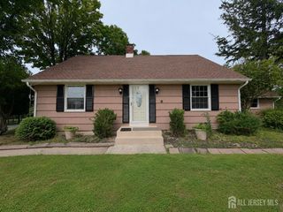 580 Village Road W, West Windsor, NJ 08550