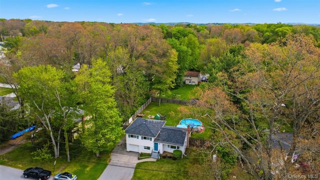 4 Lori Street, Poughkeepsie, NY 12603