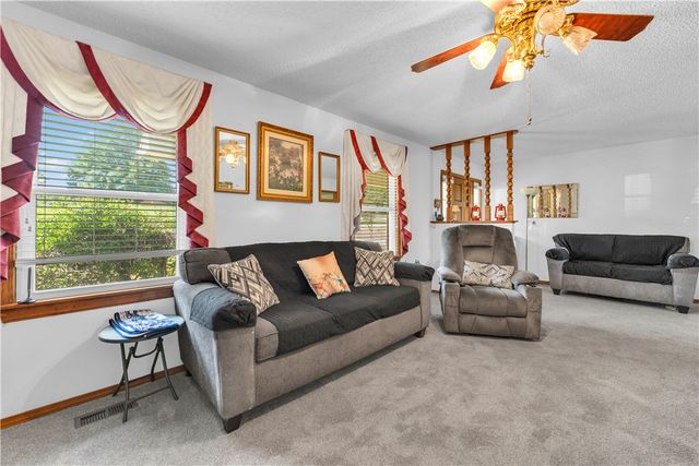 102 Jenkins Road, Prairie Grove, AR 72753