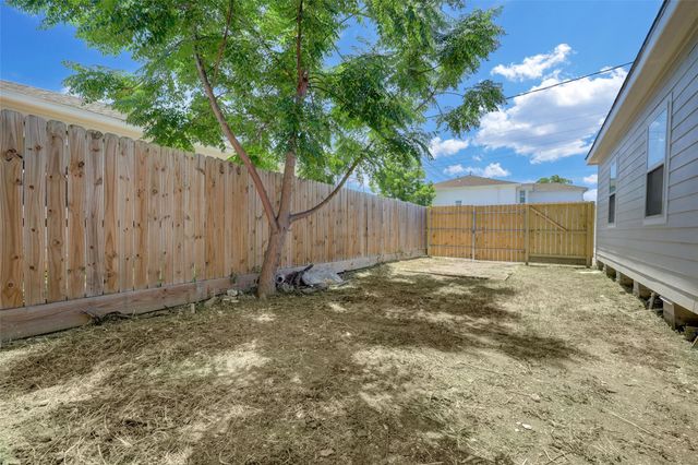 1601 Bigelow Street, Houston, TX 77009