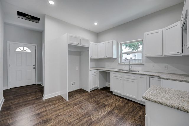 1601 Bigelow Street, Houston, TX 77009
