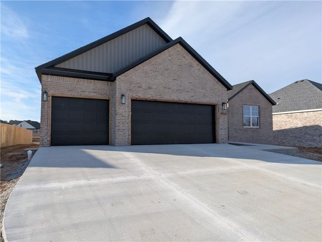 4910 Farmhouse Street, Springdale, AR 72762