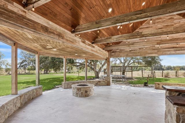 7151 Highway 71, Garwood, TX 77442