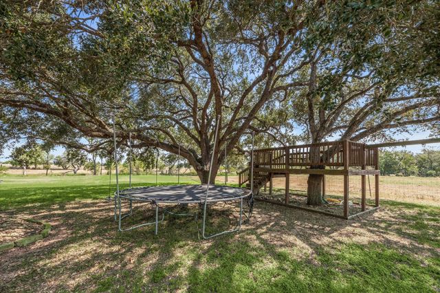 7151 Highway 71, Garwood, TX 77442