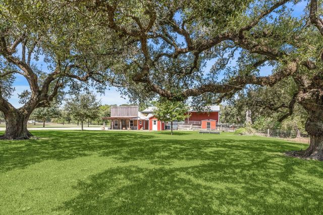 7151 Highway 71, Garwood, TX 77442