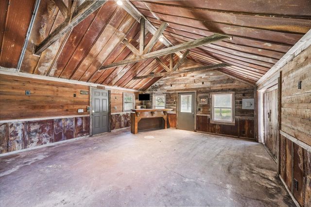 7151 Highway 71, Garwood, TX 77442