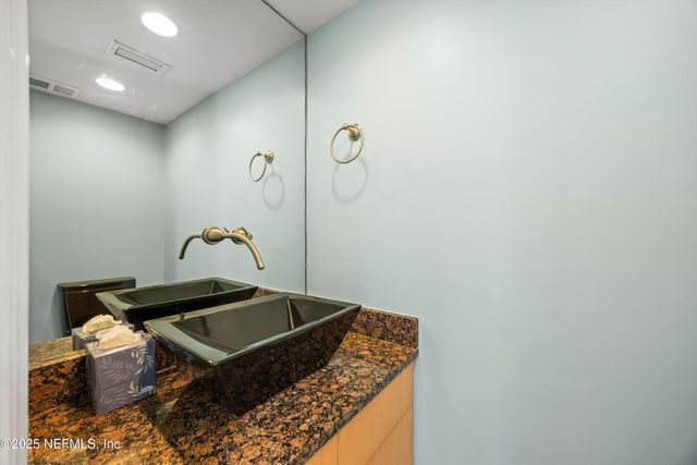 2100 OCEAN Drive PH-2, Jacksonville Beach, FL 32250