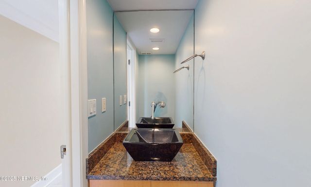 2100 OCEAN Drive PH-2, Jacksonville Beach, FL 32250