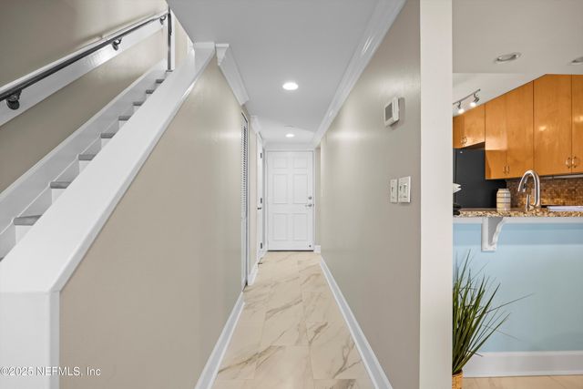 2100 OCEAN Drive PH-2, Jacksonville Beach, FL 32250