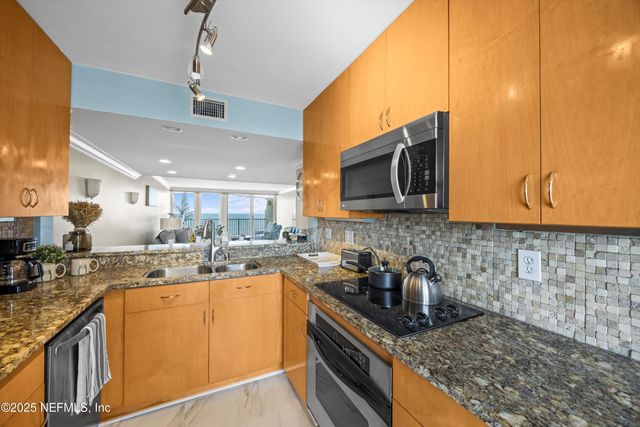 2100 OCEAN Drive PH-2, Jacksonville Beach, FL 32250