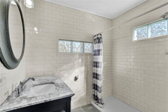302 Gassaway Street, Central, SC 29630