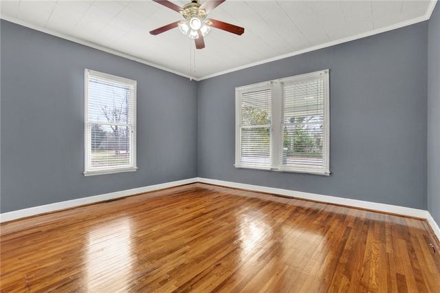 302 Gassaway Street, Central, SC 29630