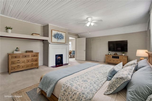 302 Gassaway Street, Central, SC 29630