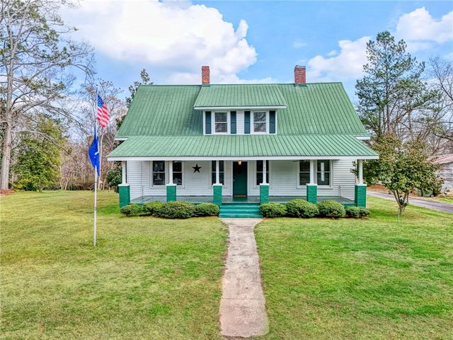 302 Gassaway Street, Central, SC 29630
