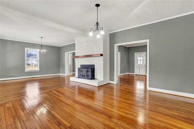 302 Gassaway Street, Central, SC 29630