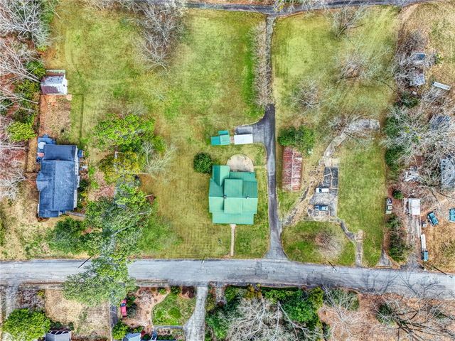 302 Gassaway Street, Central, SC 29630