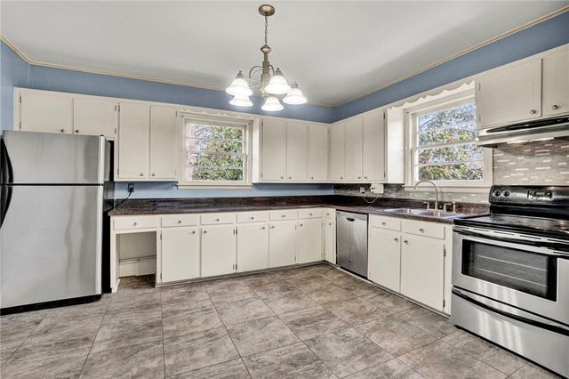 302 Gassaway Street, Central, SC 29630