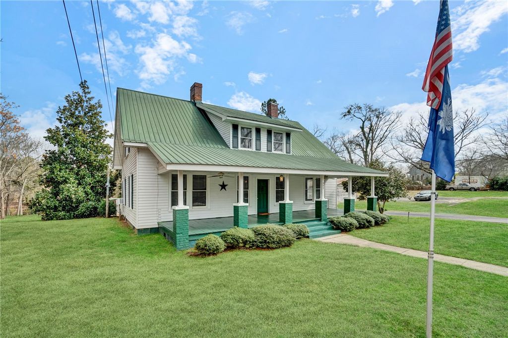 302 Gassaway Street, Central, SC 29630