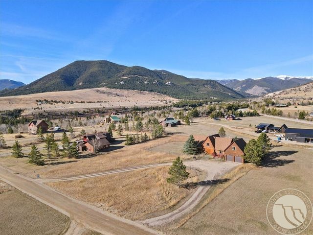 5 Comanche Trail, Red Lodge, MT 59068