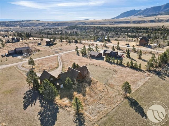 5 Comanche Trail, Red Lodge, MT 59068