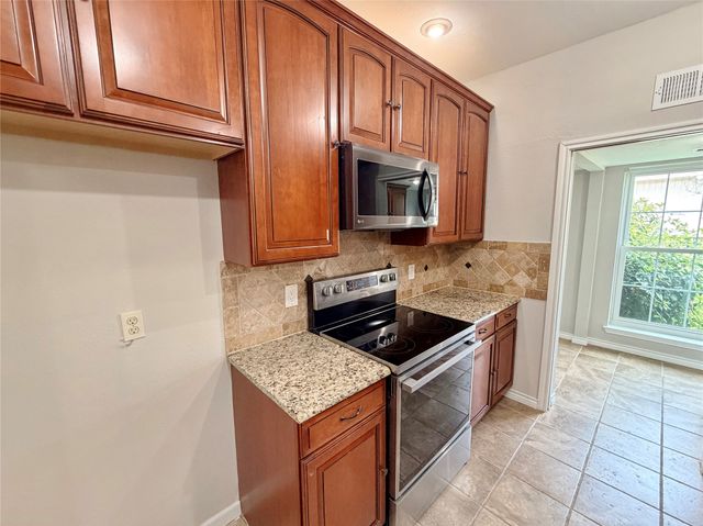 2409 Northlake Court, Irving, TX 75038