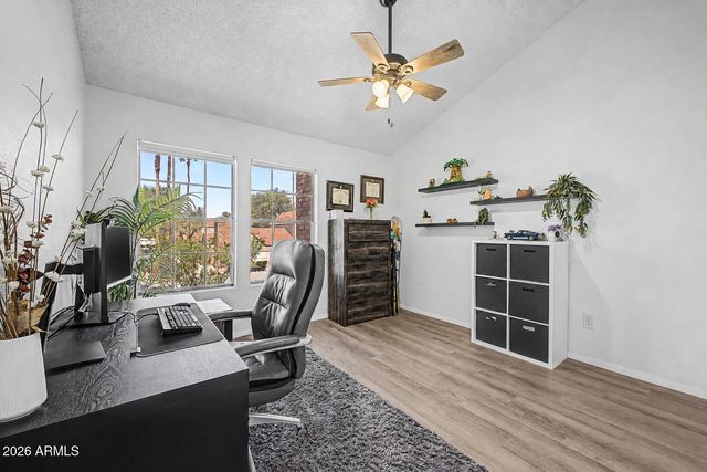 8111 W WACKER Road 32, Peoria, AZ 85381
