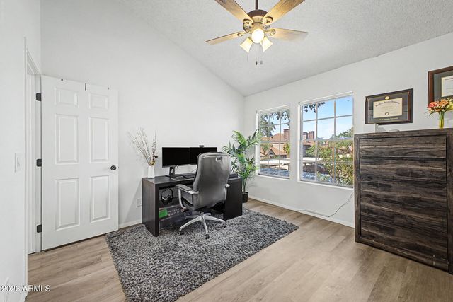 8111 W WACKER Road 32, Peoria, AZ 85381