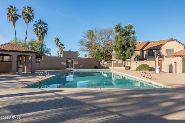 8111 W WACKER Road 32, Peoria, AZ 85381