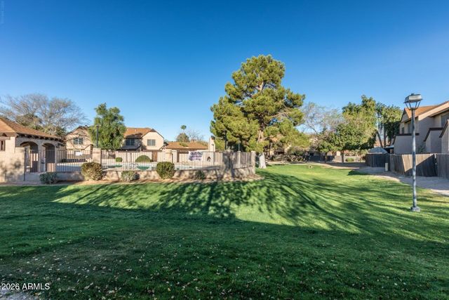 8111 W WACKER Road 32, Peoria, AZ 85381