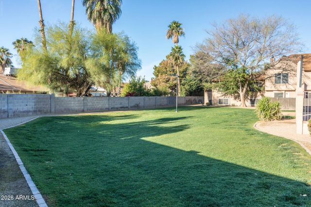 8111 W WACKER Road 32, Peoria, AZ 85381