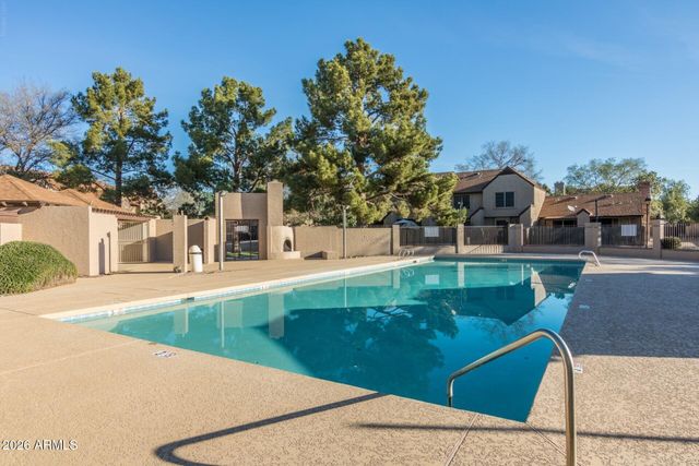 8111 W WACKER Road 32, Peoria, AZ 85381