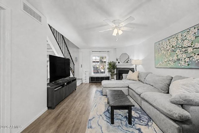 8111 W WACKER Road 32, Peoria, AZ 85381