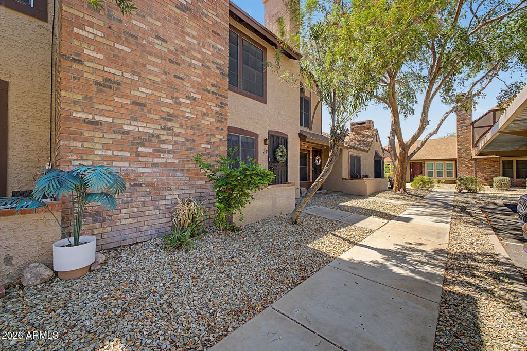 8111 W WACKER Road 32, Peoria, AZ 85381 — photo 2