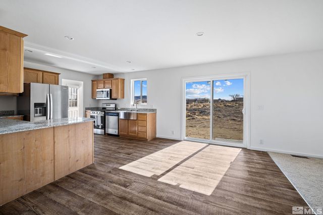 1435 W 8th Street, Silver Springs, NV 89429