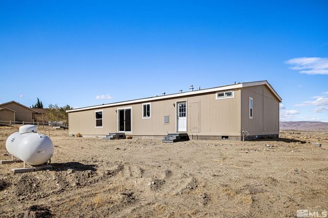 1435 W 8th Street, Silver Springs, NV 89429