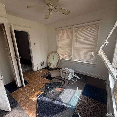 3416 Lucas And Hunt Road, St Louis, MO 63121