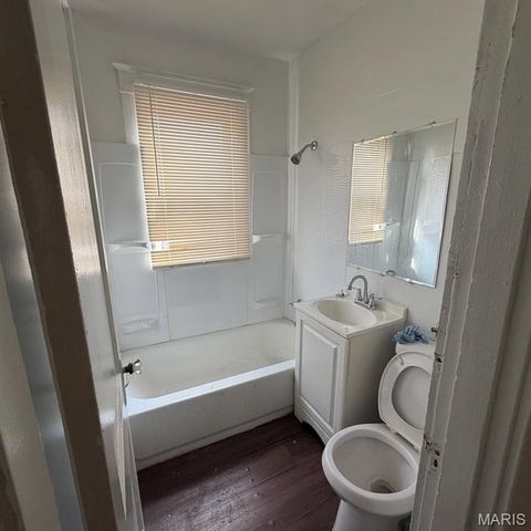 3416 Lucas And Hunt Road, St Louis, MO 63121