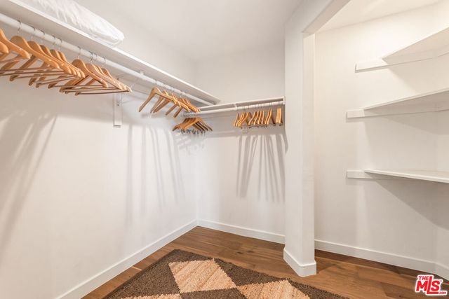 8425 Hillside Avenue, Los Angeles, CA 90069