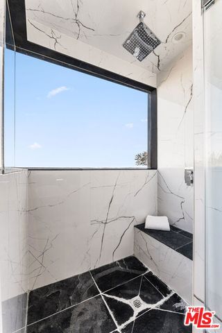 8425 Hillside Avenue, Los Angeles, CA 90069