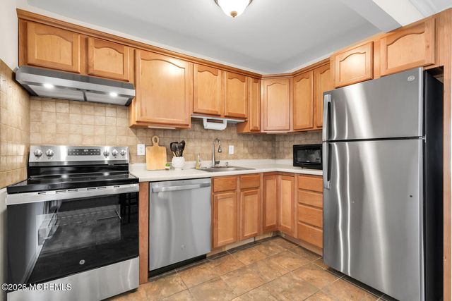 1382 Ocean Avenue B11, Sea Bright, NJ 07760