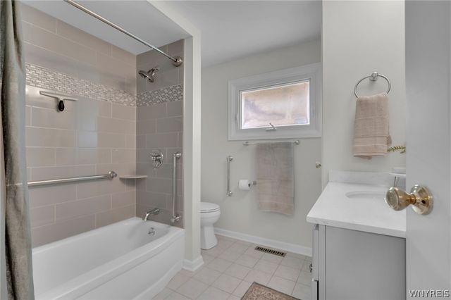 298 Donna Lea Boulevard, Amherst, NY 14221