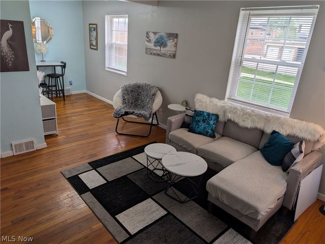 422 Clearview Drive J10, Euclid, OH 44123