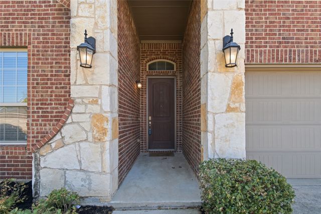 1417 Red River Drive, Aubrey, TX 76227