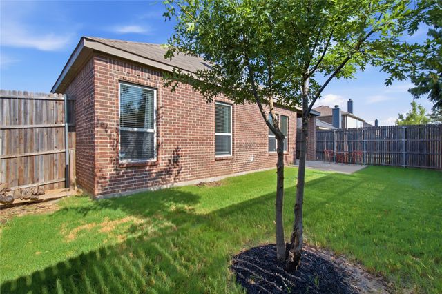 1417 Red River Drive, Aubrey, TX 76227
