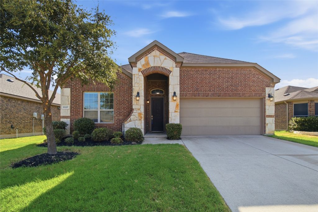 1417 Red River Drive, Aubrey, TX 76227