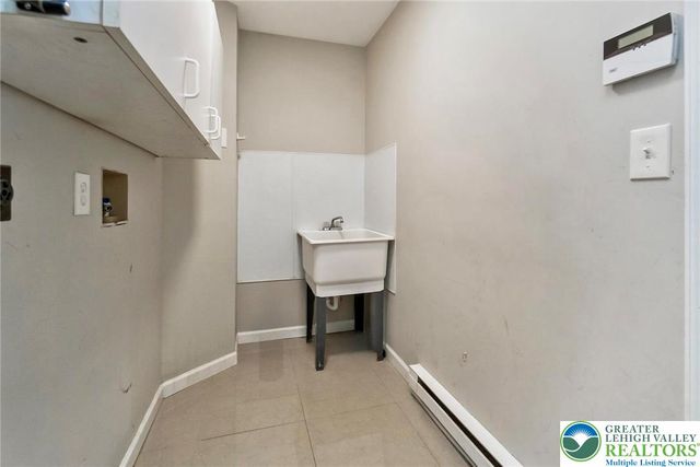 111 Brewster Way, Pocono Twp, PA 18301