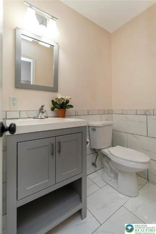 111 Brewster Way, Pocono Twp, PA 18301