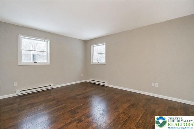 111 Brewster Way, Pocono Twp, PA 18301