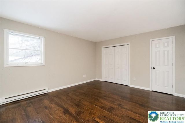 111 Brewster Way, Pocono Twp, PA 18301